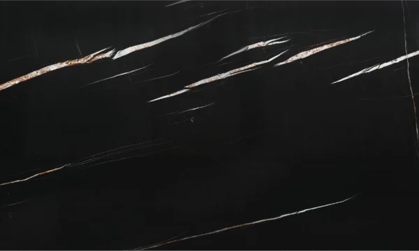 Nero St Laurent 163